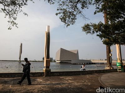 Masjid Apung An-Nur Jadi Magnet Baru Wisatawan di Ancol