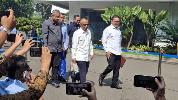 Menteri dan kepala lembaga mulai merapat ke Istana jelang sidang kabinet (Rolando/detikcom)