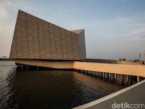 Menyelami Filosofi Arsitektur Masjid Apung An-Nur Jakarta