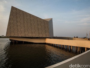 5 Fakta Destinasi Wisata Religi Masjid Apung Ancol
