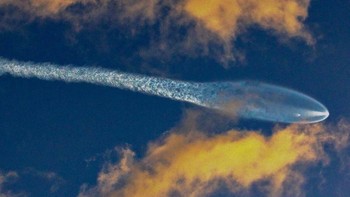 SpaceX sukses meluncurkan misi rideshare Bandwagon 5 menggunakan roket Falcon 9 dari Cape Canaveral Space Force Station, Florida, Amerika Serikat, pada Selasa (20/10/2026) pukul 07.05 waktu setempat. REUTERS/Joe Rimkus Jr.