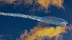 Misi SpaceX Bandwagon 5 Bawa 32 Satelit ke Luar Angkasa