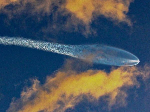 Misi SpaceX Bandwagon 5 Bawa 32 Satelit ke Luar Angkasa