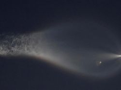 Misi SpaceX Bandwagon 5 Bawa 32 Satelit ke Luar Angkasa