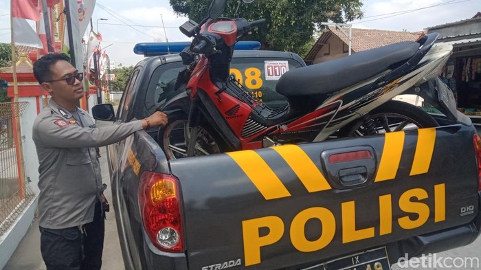 Motor Supra korban diamankan anggota Polsek Manisrenggo.