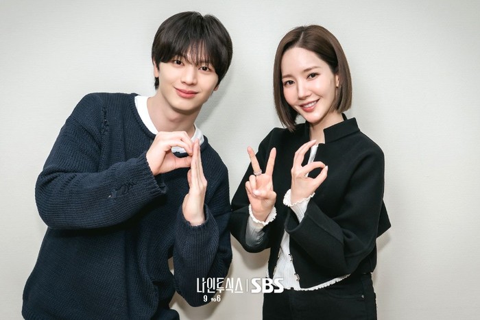 Cast drama Korea SBS Nine to Six baca naskah perdana.