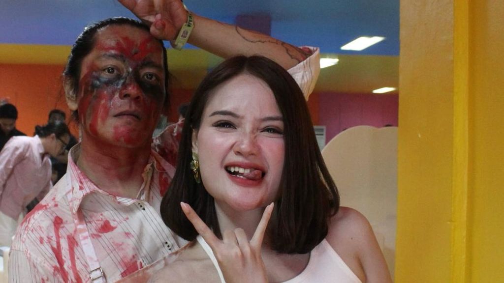 Otong Koil Jawab Soal Hubungan dengan Fanny Soegi