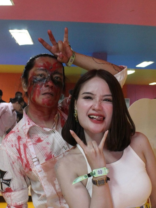 Otong Koil Jawab Soal Hubungan dengan Fanny Soegi