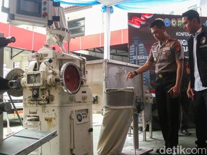 Penampakan Mesin Produksi Tramadol di Pabrik Sukoharjo, Cetak Jutaan Pil Sehari