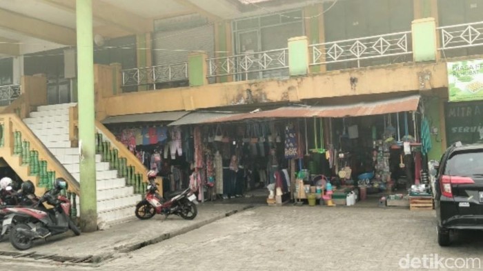 Pasar Indra Sari, Kelurahan Baru, Kecamatan Arut Selatan, Kabupaten Kotawaringin Barat (Kobar)