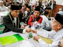 62 Pasangan Nikah Akbar di Jateng Dapat Modal Usaha hingga Honeymoon