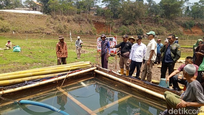 Penampungan sumber air yang dikeluhkan warga SUmedang