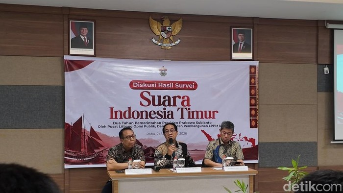 Rektor Unhas Prof Jamaluddin Jompa saat meresmikan PODIUM (Foto:  Gayatri Resqi Wulandari Gani)