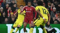 Rio Ngumoha Meliuk-liuk di Antara Kapal Selam Kuning