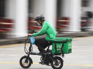 Sering Dikasih Tip, Driver Ojol Ini Balas Traktir Minuman Pelanggan