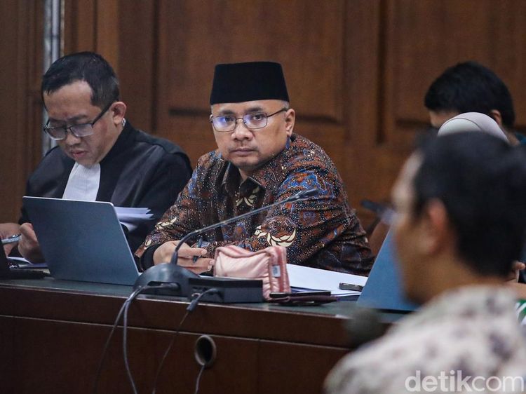 Sidang Kasus Dugaan Korupsi Kuota Haji, Jaksa Hadirkan Ahli Hukum UGM