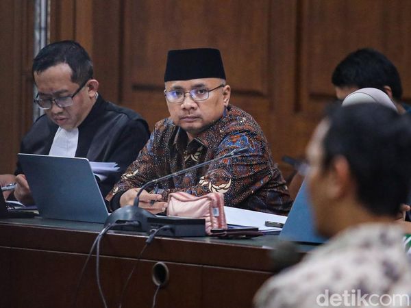 Sidang Kasus Dugaan Korupsi Kuota Haji, Jaksa Hadirkan Ahli Hukum UGM