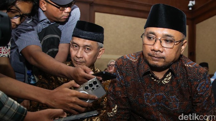 Sidang Kasus Dugaan Korupsi Kuota Haji, Jaksa Hadirkan Ahli Hukum UGM Yaqut Cholil Qoumas mengikuti sidang kasus dugaan korupsi kuota haji di Jakarta, Rabu (21/10/2026). Jaksa menghadirkan ahli hukum administrasi negara.