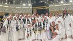 Momen Stevi Item Umrah Bareng Keluarga