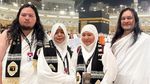 Momen Stevi Item Umrah Bareng Keluarga