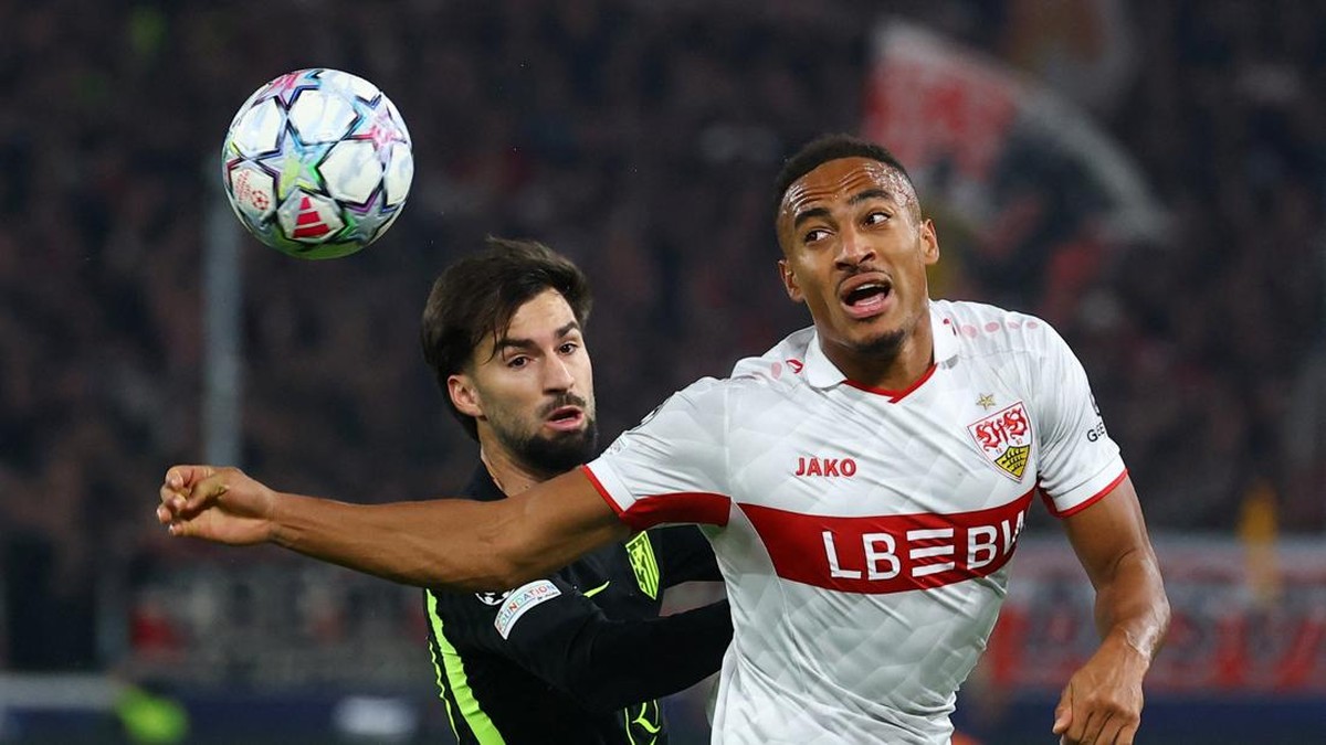 Stuttgart vs Atletico Madrid tuntas 1-1. (Foto: REUTERS/Kai Pfaffenbach)
