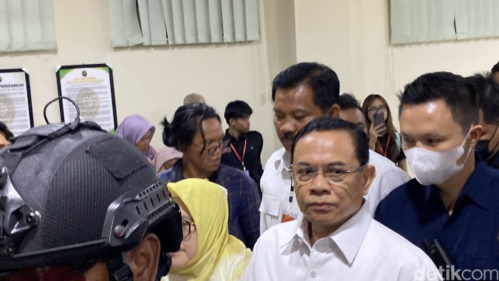 Suasana Pengadilan Tipikor Semarang, Kecamatan Semarang Barat, Kota Semarang, menjelang agenda sidang putusan Sudewo, Rabu (21/10/2026).