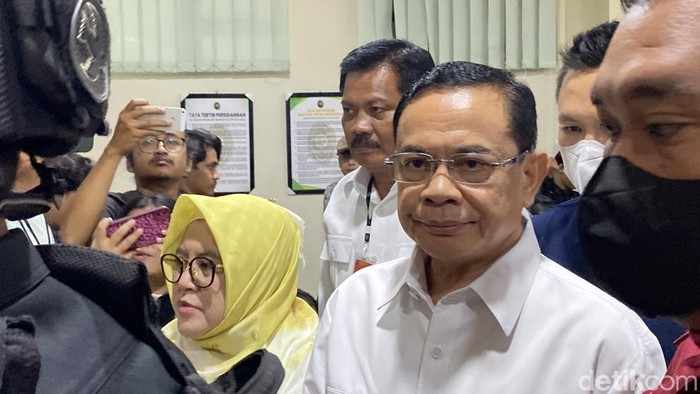 Suasana Pengadilan Tipikor Semarang, Kecamatan Semarang Barat, Kota Semarang, menjelang agenda sidang putusan Sudewo, Rabu (21/10/2026).