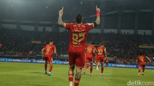 Persija Tekuk Arema FC 5-1 dan Rebut Puncak Klasemen