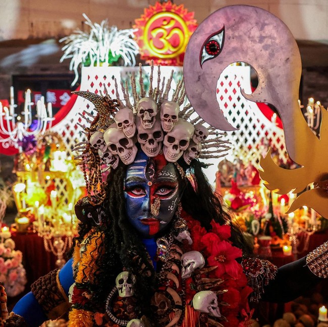 Meriahnya Parade Puncak Festival Navaratri di Bangkok