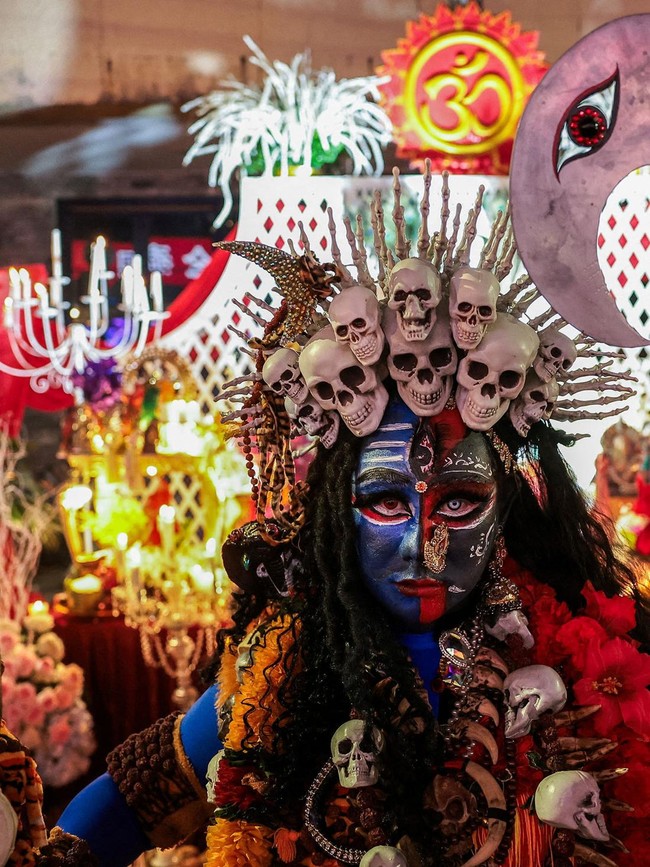 Meriahnya Parade Puncak Festival Navaratri di Bangkok