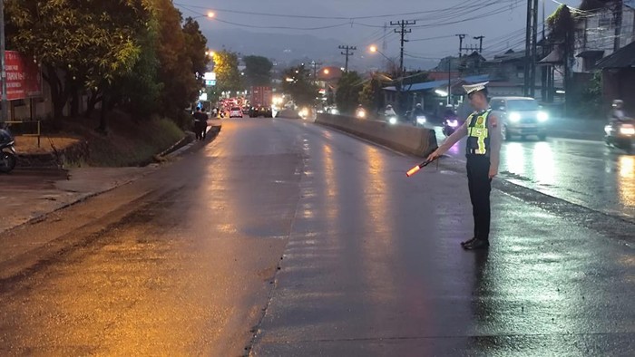 TKP kecelakaan maut merenggut dua nyawa pelajar SMP di Jalan Raya Ungaran - Bawen, Kelurahan Harjosari, Kecamatan Bawen, Kabupaten Semarang, Rabu (21/10/2026).