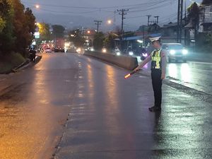 2 Pelajar SMP Tewas Tertabrak Truk Tronton di Bawen Semarang