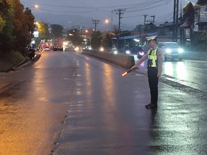 2 Pelajar SMP Tewas Tertabrak Truk Tronton di Bawen Semarang