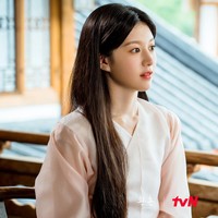 Alchemy of Souls menjadi salah satu drama terpopuler yang dibintangi Go Youn Jung. Aktris 30 tahun itu menjelma sebagai pembunuh bayangan hebat, dan dipasangkan dengan Lee Jae Wook. Foto: Instagram