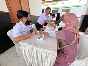 KAI Hadirkan Pengobatan Gratis dan Perpustakaan Keliling di Banyuwangi