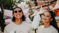 8 Potret Kulineran Sean Gelael, Ada Pre-Wedding di Supermarket!
