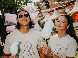 8 Potret Kulineran Sean Gelael, Ada Pre-Wedding di Supermarket!
