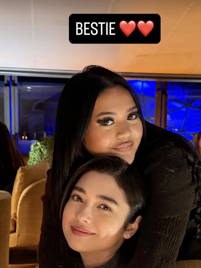 Amanda Rigby dengan putri Andre Taulany