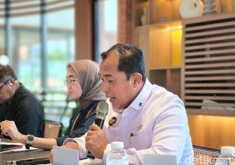 Asisten Deputi Koordinasi Kekuatan, Kemampuan, dan Kerja Sama Pertahanan Kemenko Polkam Brigjen TNI (Mar) Kresno Pratowo