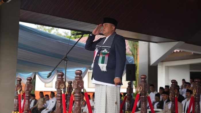 Bupati Bogor Rudy Susmanto dalam peringatan Hari Santri 2026