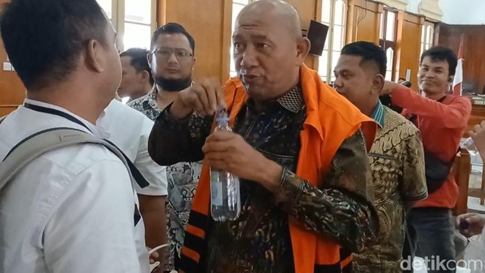 Bupati Langkat Nonaktif, Syah Afandin (Ondim) hadir jadi saksi di ruangan Cakra 1 Pengadilan Negeri Medan, Kamis (22/10/2026)