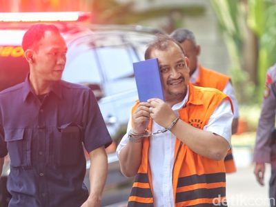 Bupati Pemalang Nonaktif Anom Widiyantoro Diperiksa KPK