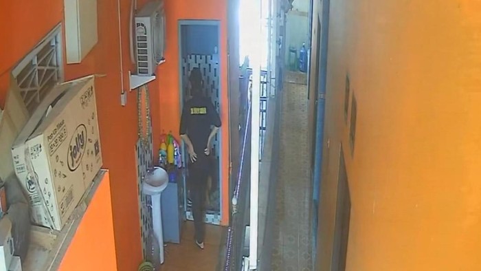 CCTV dugaan pencabulan rekan kerja di Samarinda.