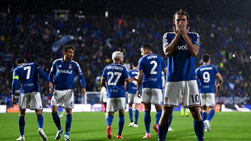 COMO, ITALY - OCTOBER 21: Nico Paz of Como 1907 celebrates scoring his teams first goal during the UEFA Champions League 2026/27 League Phase MD3 match between Como 1907 and Manchester United at Giuseppe Sinigaglia Stadium on October 21, 2026 in Como, Italy. (Photo by Mattia Ozbot - UEFA/UEFA via Getty Images)