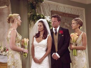 Kisah Kelam Pernikahan Chandler-Monica di Friends
