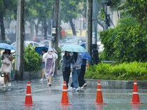 Udara Palembang Masih Tidak Sehat Meski Diguyur Hujan