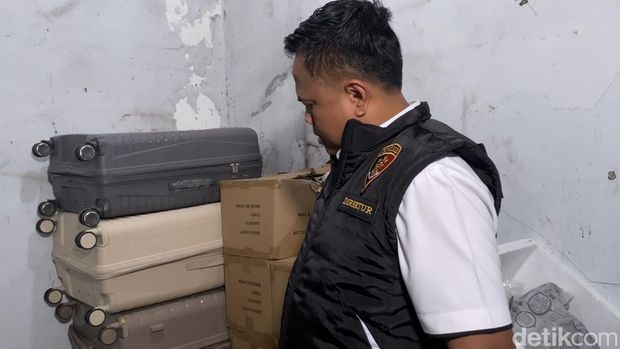 Isi rumah penyelundupan 73 ribu bibit lobster di Depok nan digerebek Direktorat Tindak Pidana Tertentu (Dittipidter) Bareskrim Polri. (Devi/detikcom
