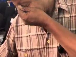 Video: Tangis Ayah Temani Anaknya yang Disabilitas Cari Kerja di Karir Jakarta