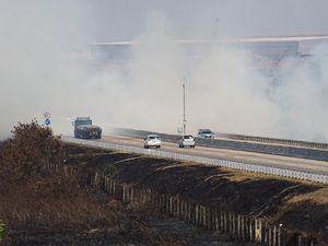 Asap Kebakaran Lahan Tutupi Tol Semarang-Batang, Jarak Pandang Terbatas