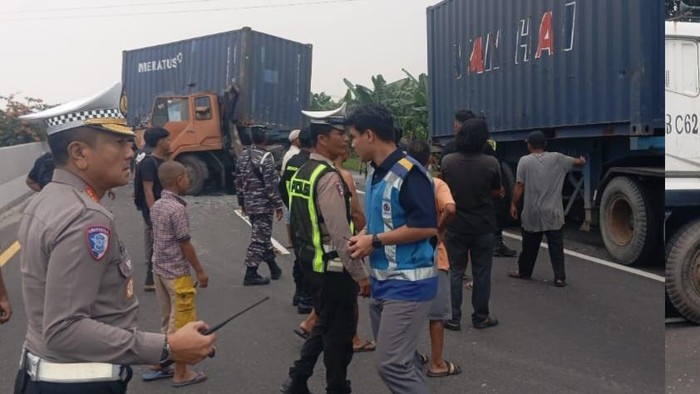 Kecelakaan beruntun di Tol Belmera. (Foto: dok. Polres Pelabuhan Belawan)